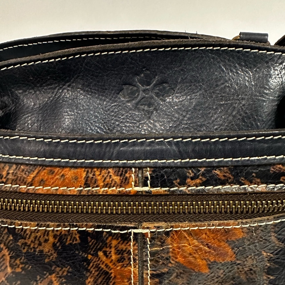 Patricia Nash Toscano Floral/ Paisley Pattern Shoulder Bag - Picture 5 of 7